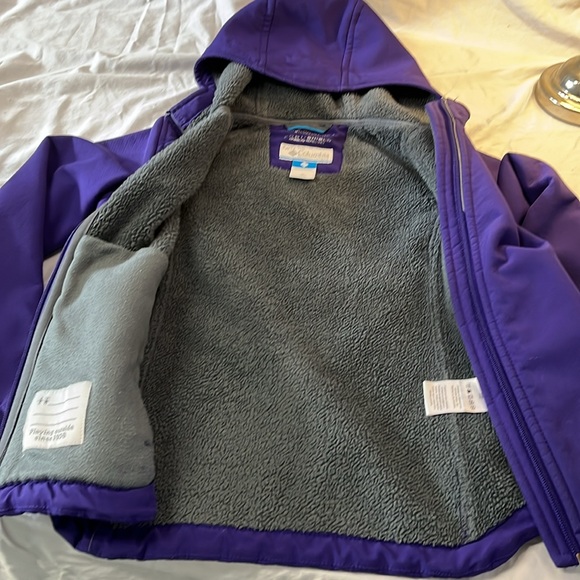 Columbia soft shell, omni-wind and omni-shield jacket, size medium (10/12) - Picture 5 of 6